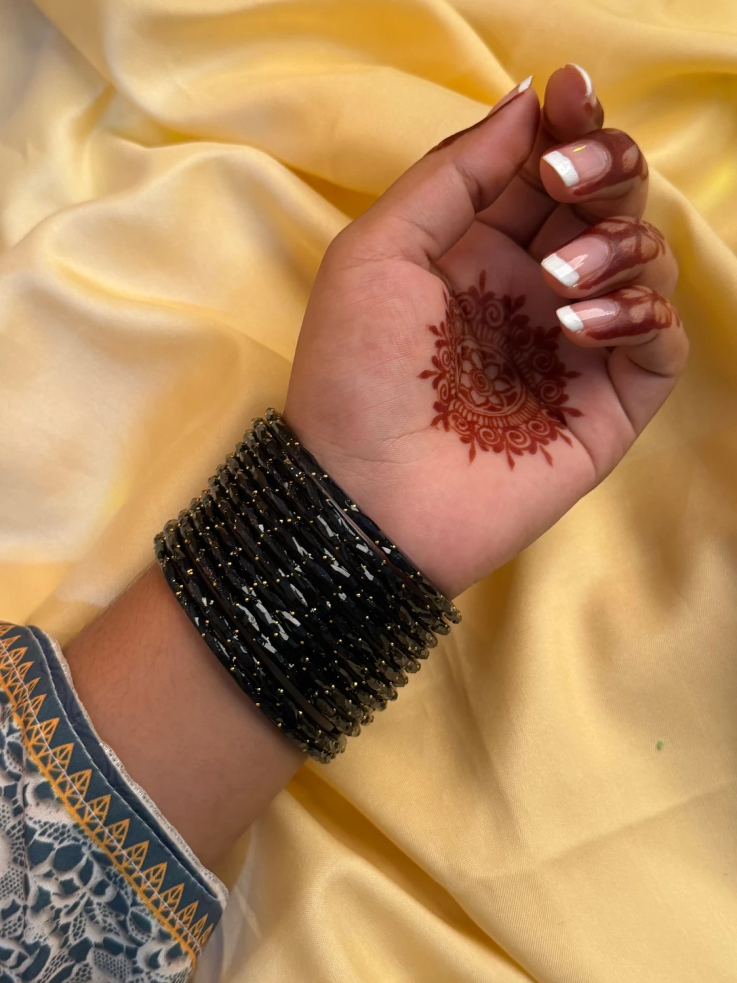 Kashmiri Raindrop black bangles set. - 3