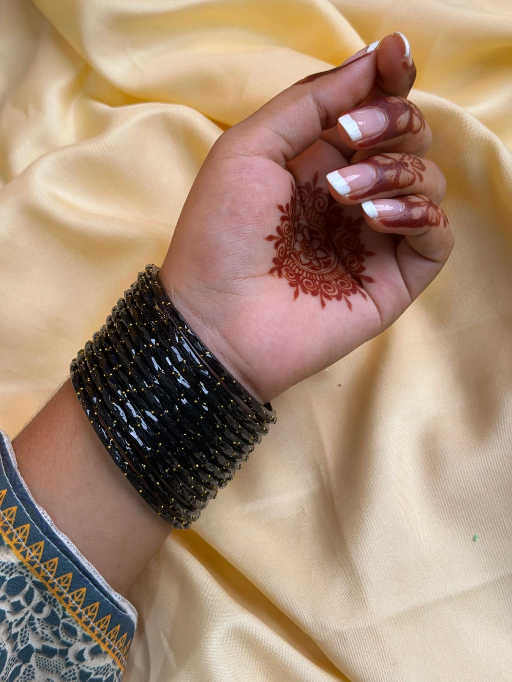 Kashmiri Raindrop black bangles set. - 4