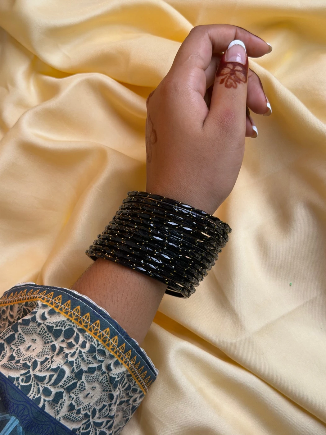 Kashmiri Raindrop black bangles set. - 6